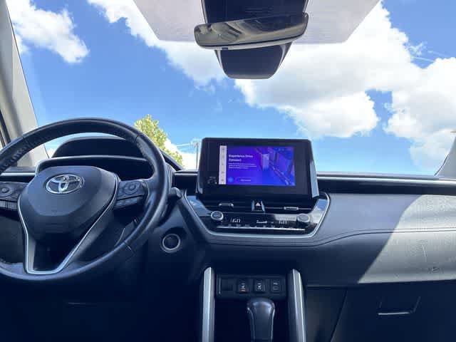 Used 2023 Toyota Corolla Cross XLE FWD image 28