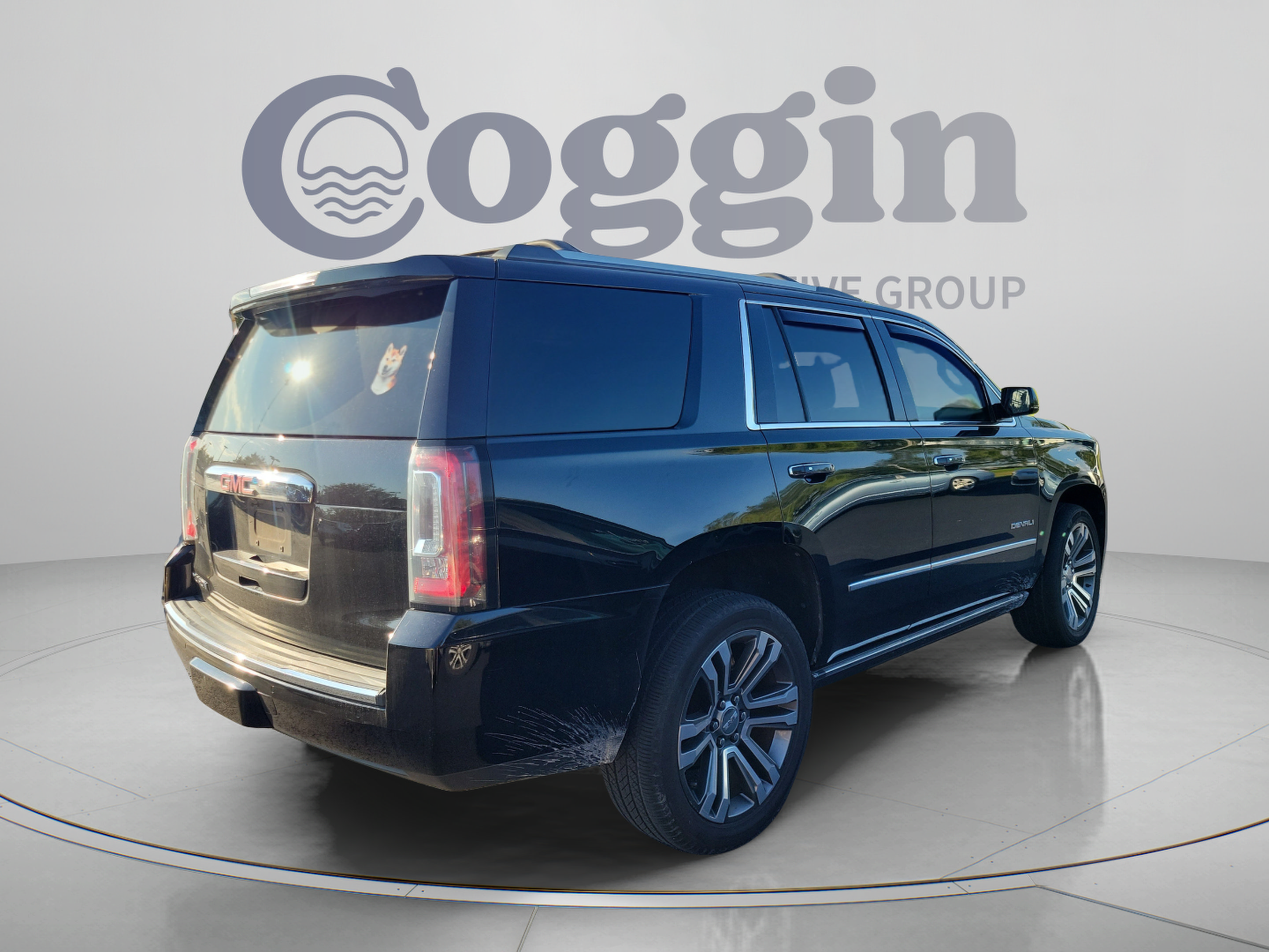 Used 2018 GMC Yukon Denali w/ Denali Ultimate Package AWD/4WD image 3