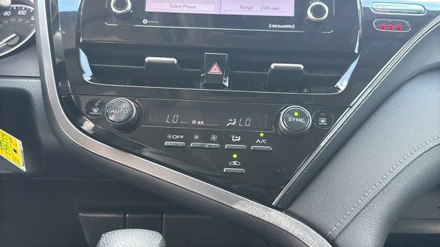 Used 2022 Toyota Camry LE image 25