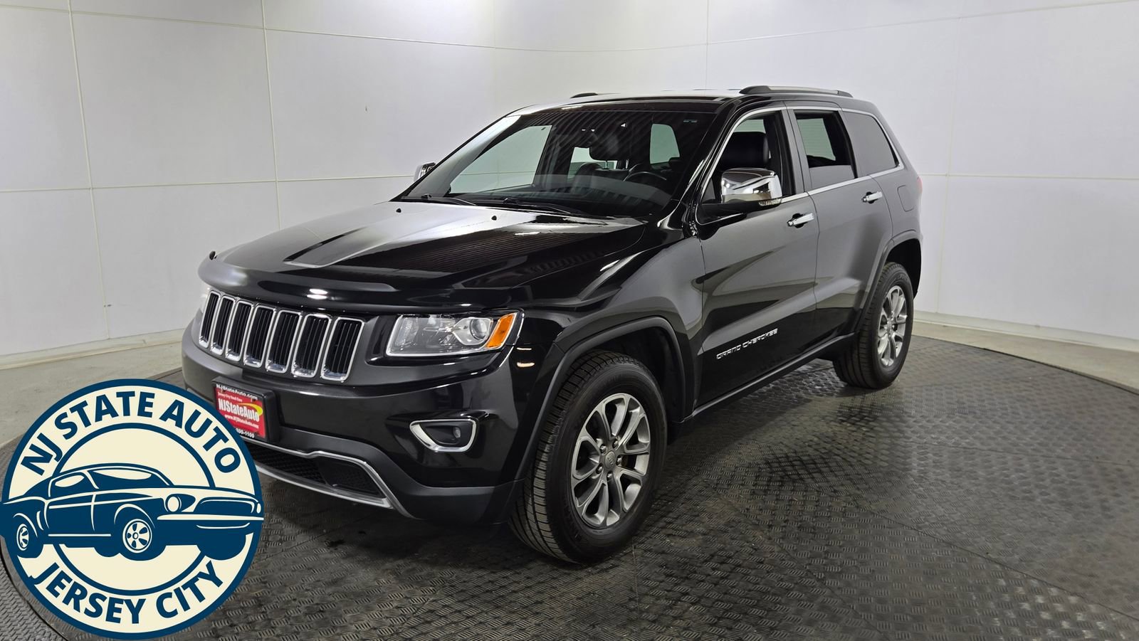 Used 2015 Jeep Grand Cherokee Limited w/ Trailer Tow Group IV AWD/4WD image 3