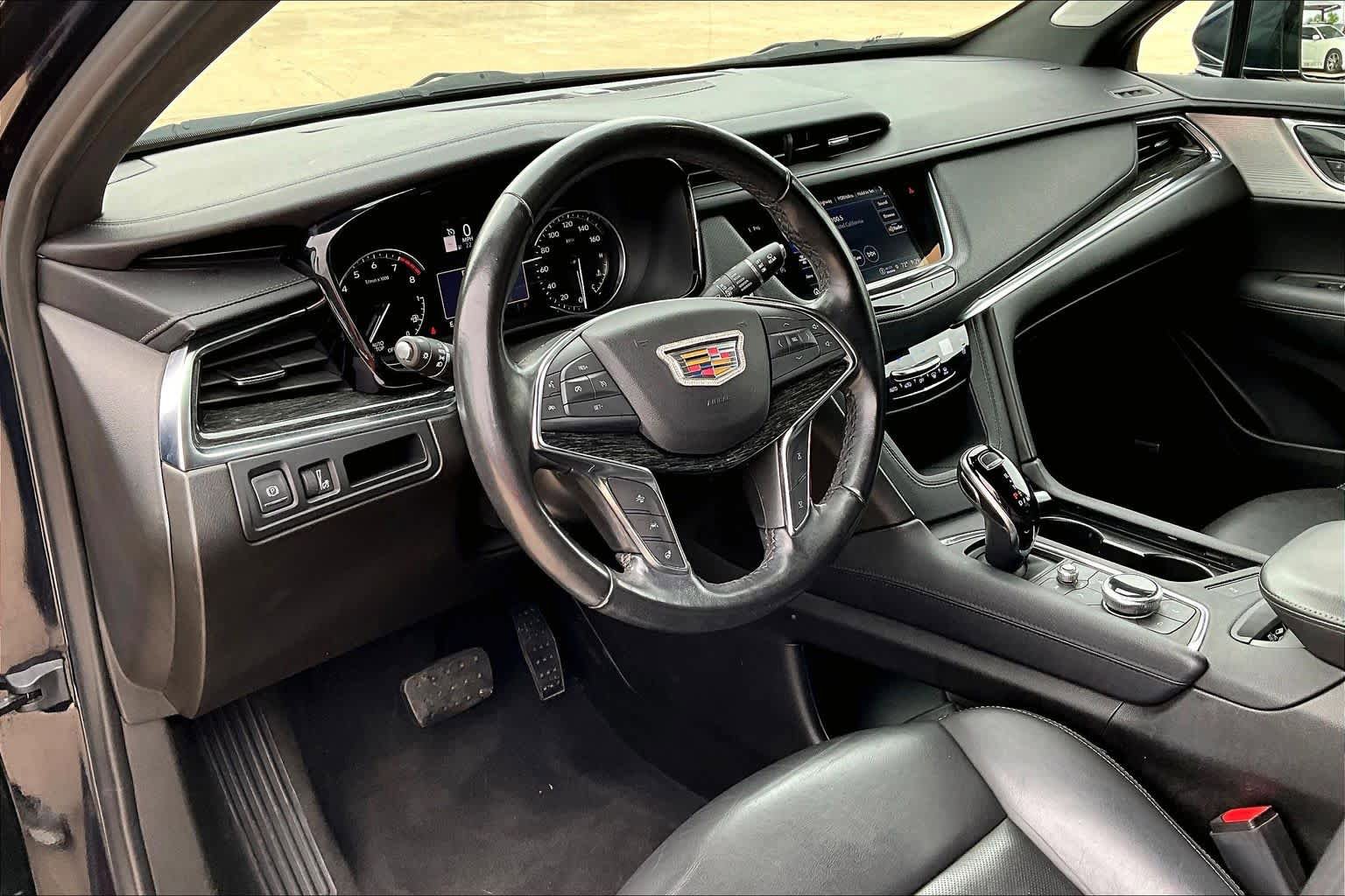 Used 2021 Cadillac XT5 Premium Luxury w/ LPO, Floor Liner Package FWD image 18