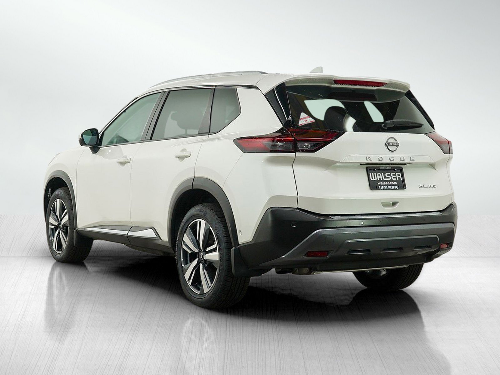 Used 2023 Nissan Rogue SL w/ SL Premium Package AWD/4WD image 4