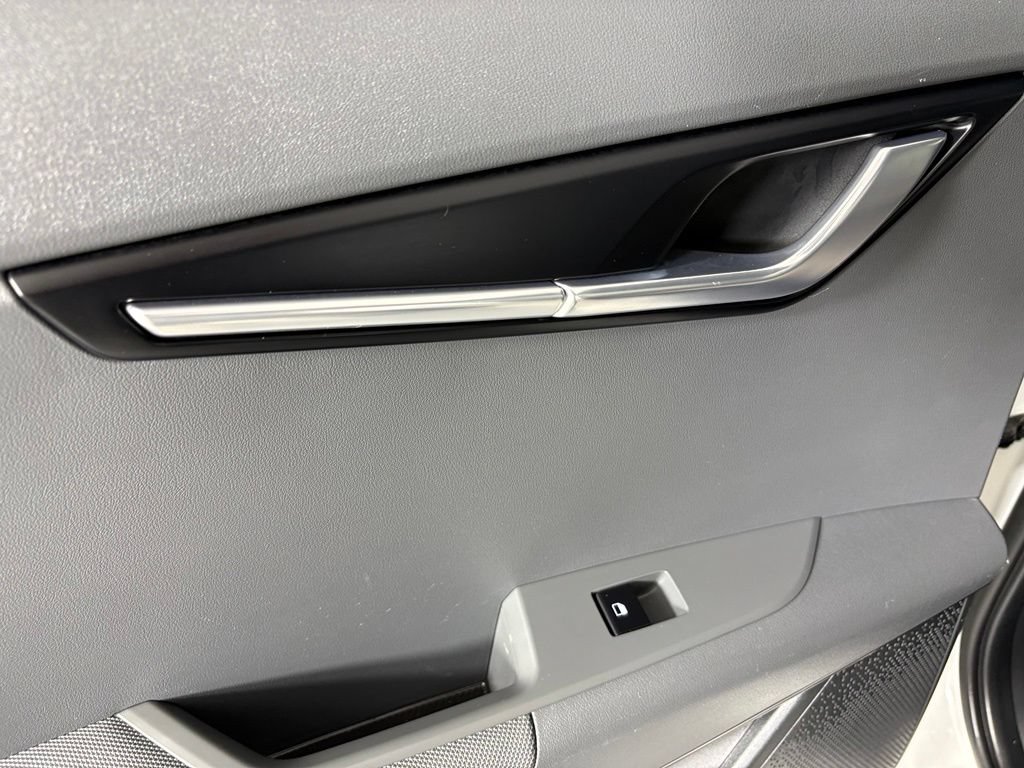 Used 2024 Kia Niro EX FWD image 34