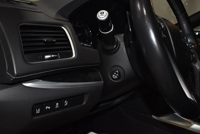 Used 2018 Acura RLX Sport Hybrid w/ Advance Pkg image 28