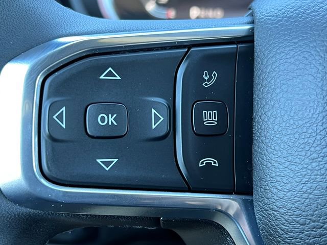 Used 2025 RAM 3500 Laramie AWD/4WD image 28