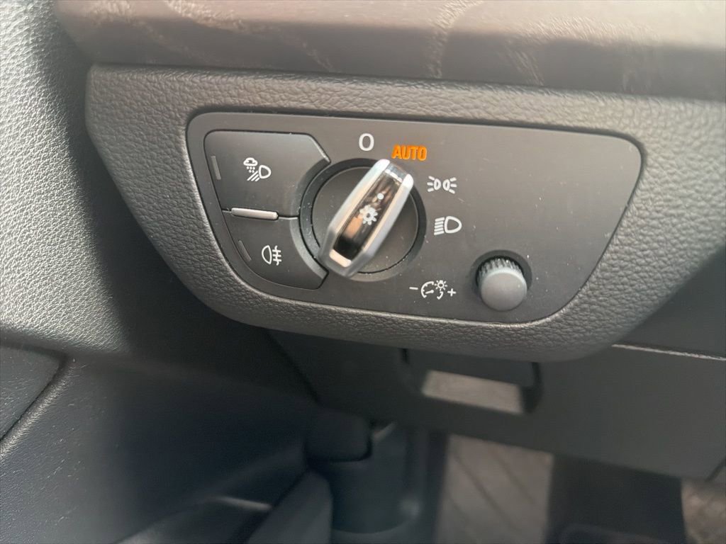 Used 2018 Audi Q5 2.0T Premium image 13