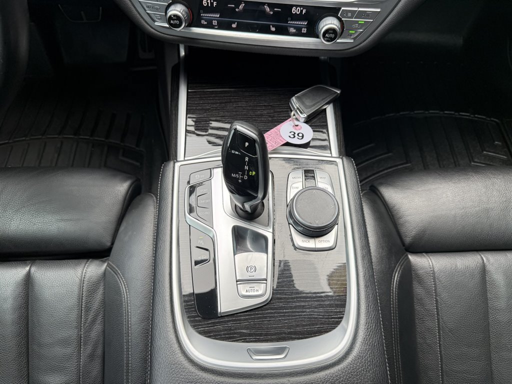 Used 2019 BMW 740i w/ M Sport Package RWD image 27