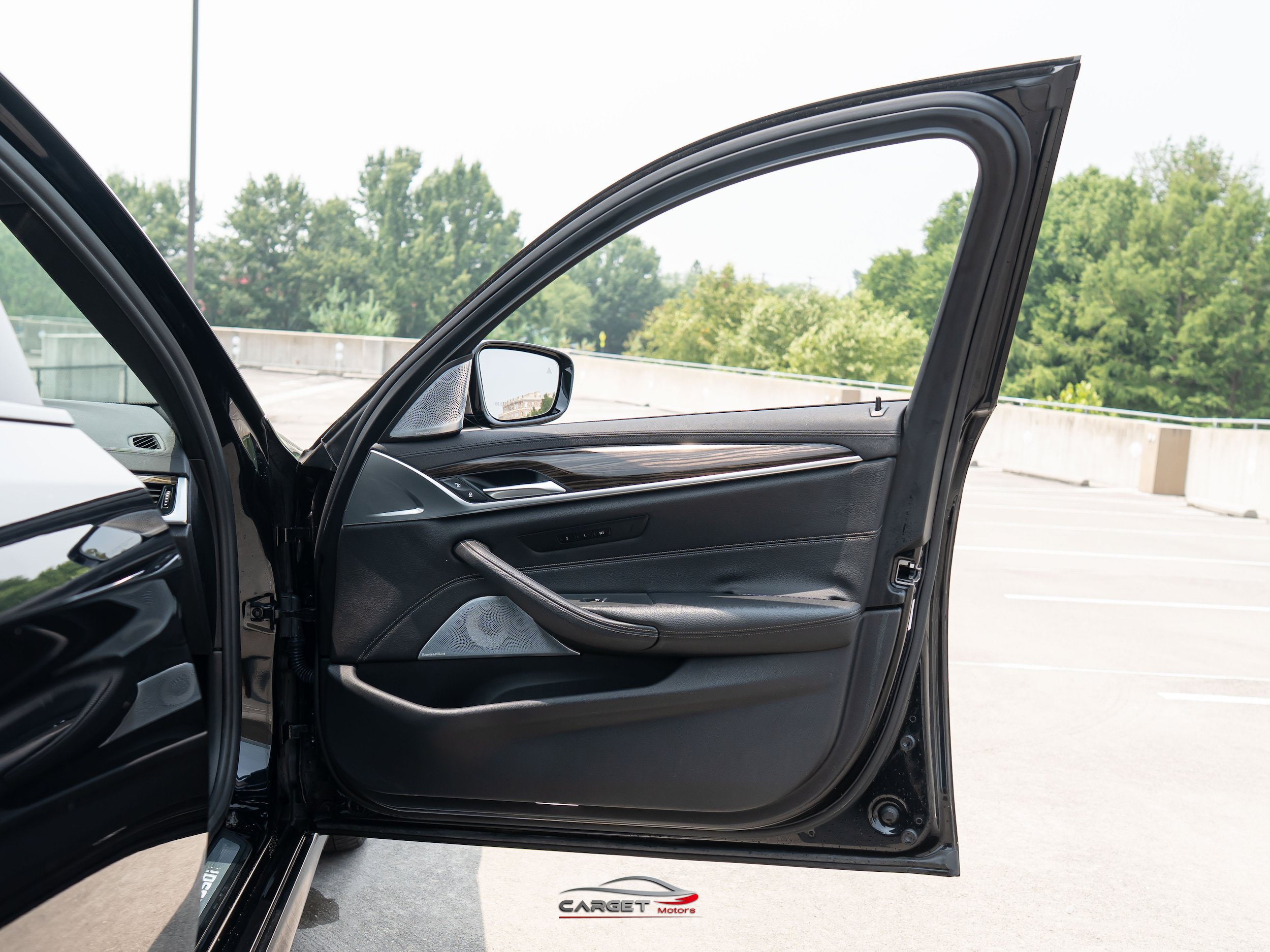 Used 2018 BMW M550i xDrive AWD/4WD image 42