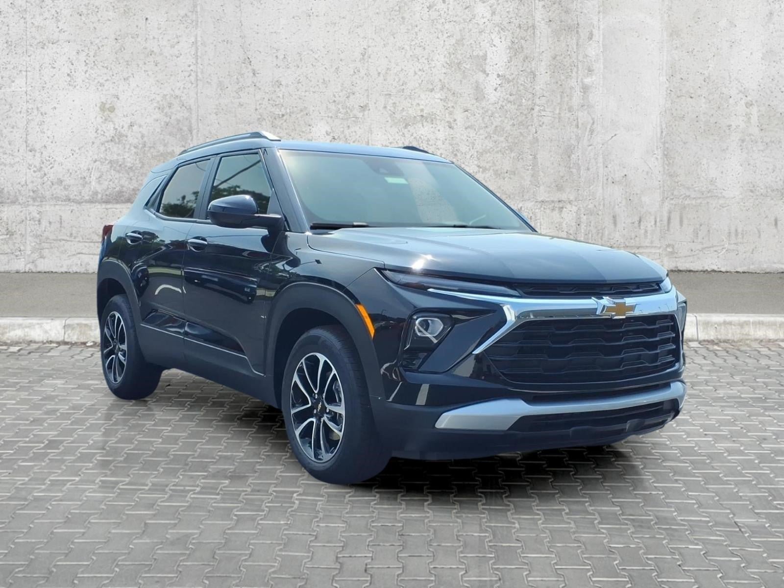 New 2026 Chevrolet TrailBlazer LT w/ Convenience Package FWD image 2
