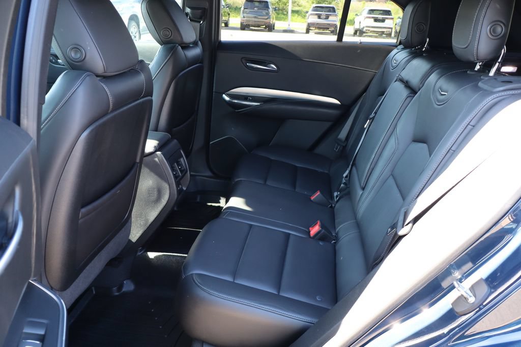 Used 2019 Cadillac XT4 Premium Luxury w/ Cold Weather Package AWD/4WD image 38