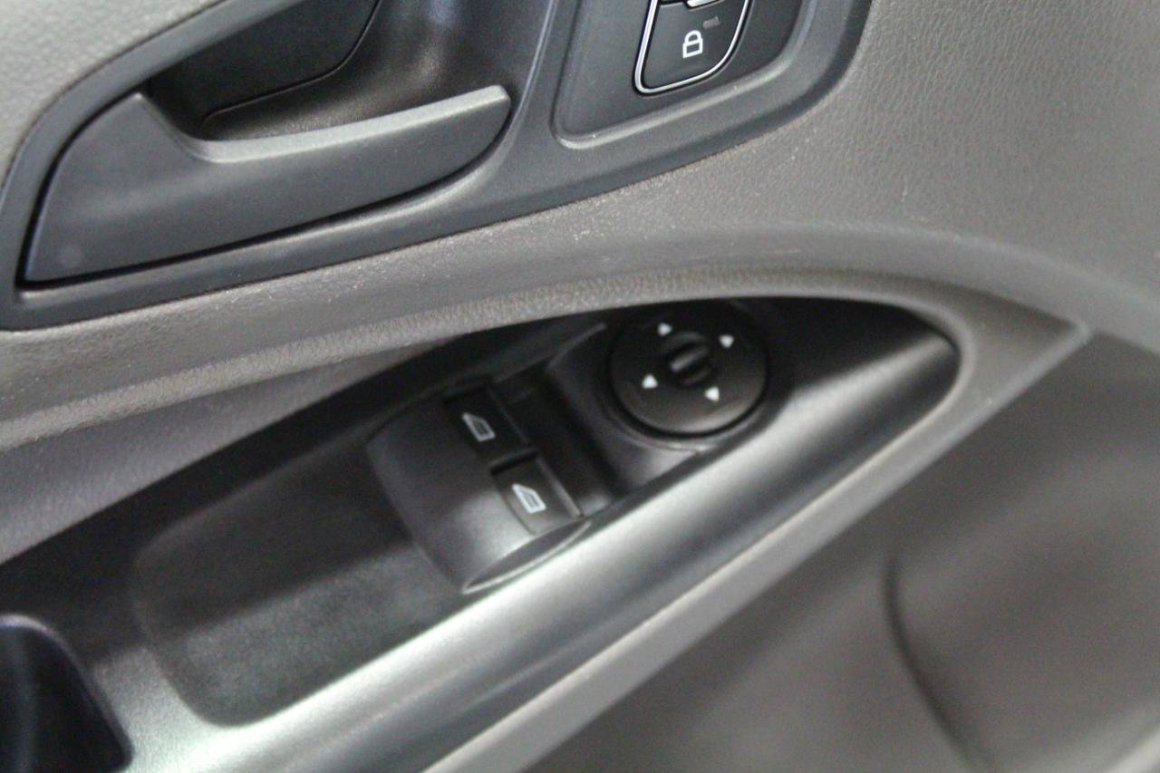 Used 2020 Ford Transit Connect XL image 18