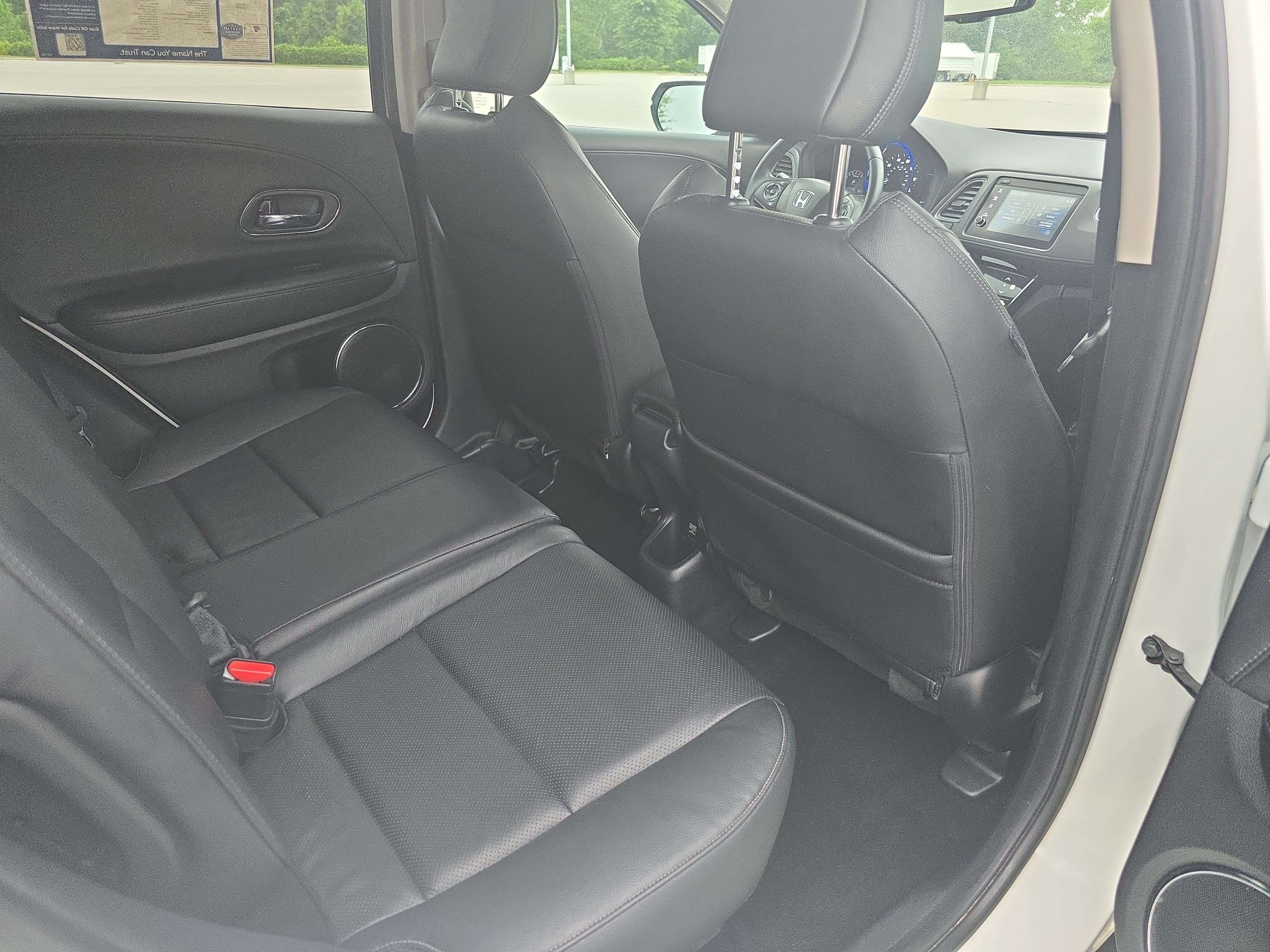 Used 2019 Honda HR-V EX-L image 11