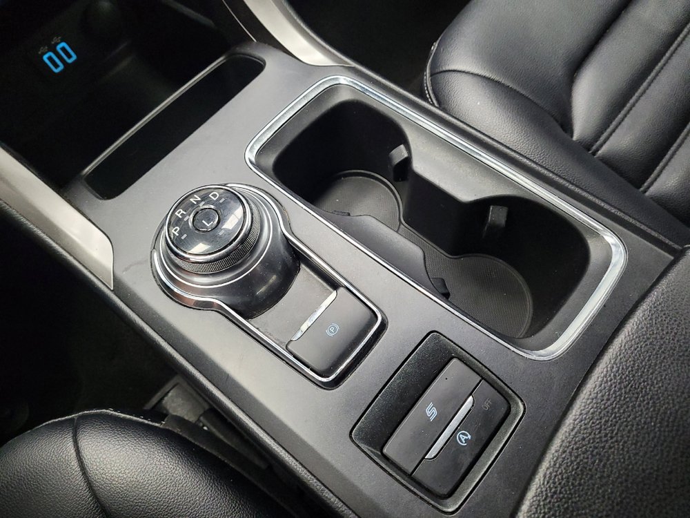Used 2020 Ford Fusion SEL FWD image 26