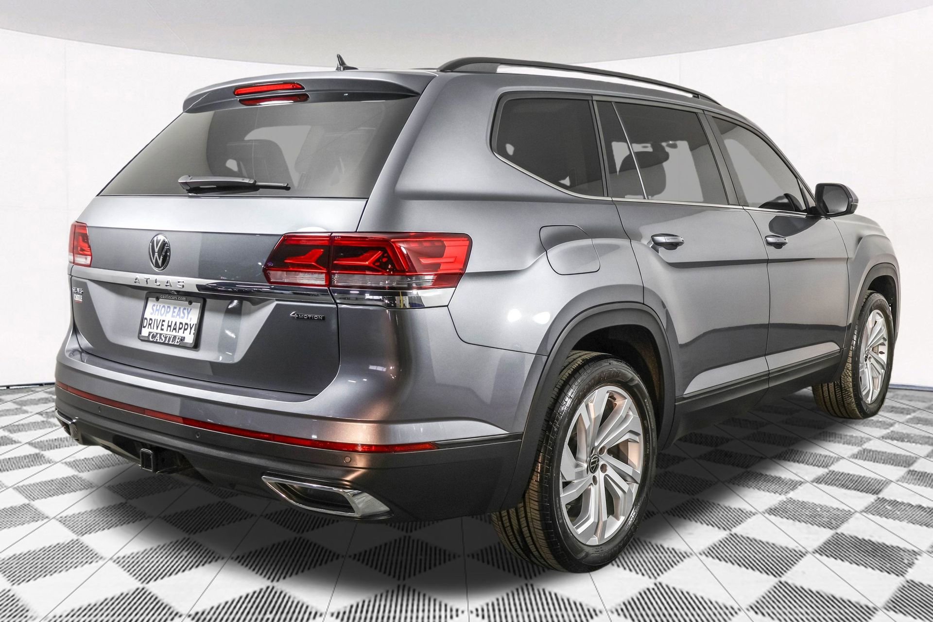 Used 2023 Volkswagen Atlas SE w/ Black Wheel Package image 16