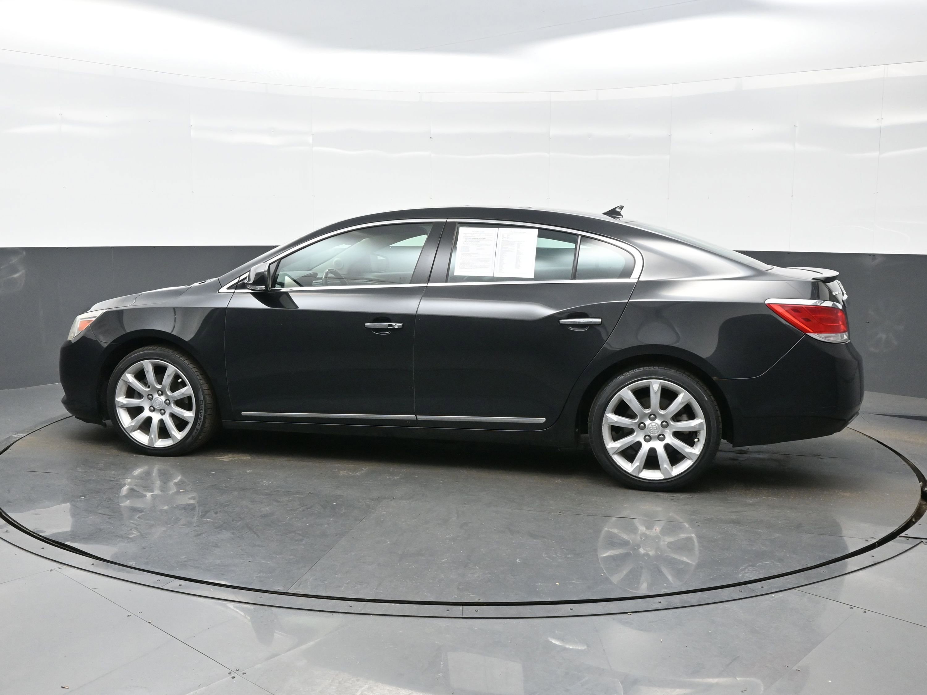 Used 2012 Buick LaCrosse Touring image 3