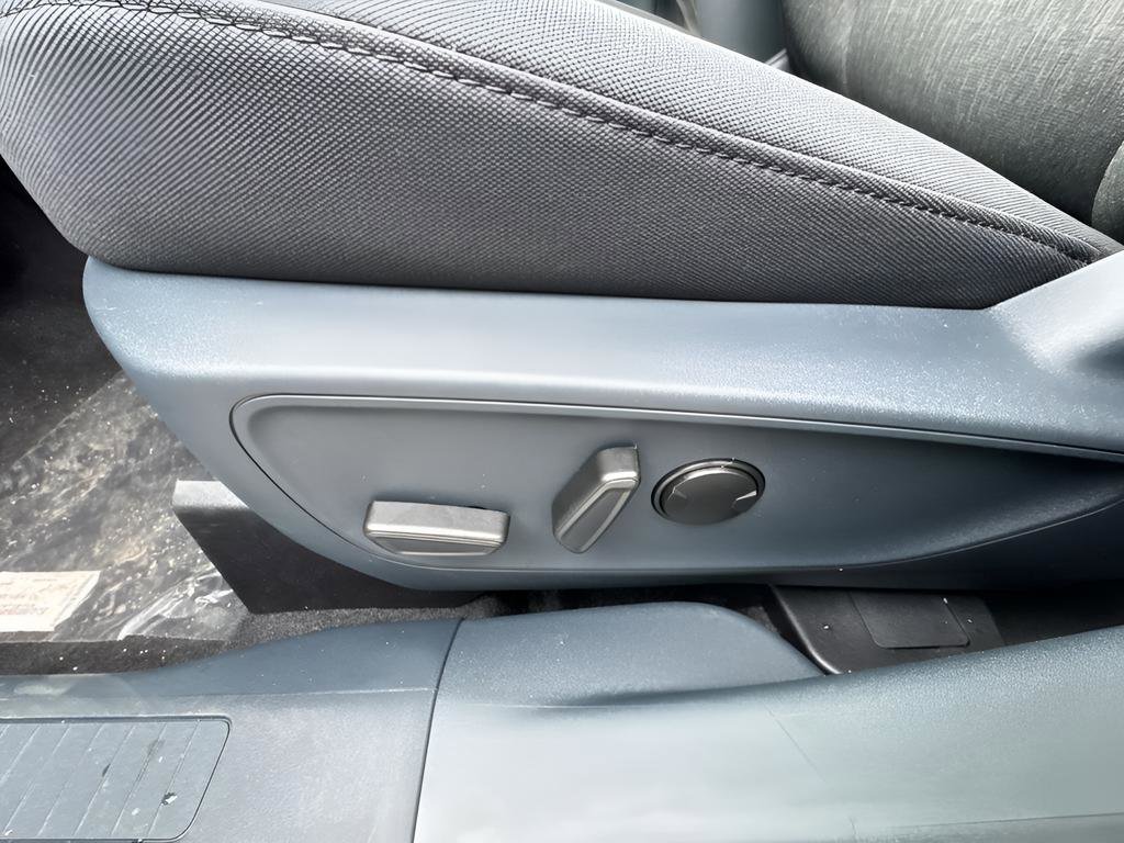 New 2025 Ford Maverick XLT w/ XLT Luxury Package image 14