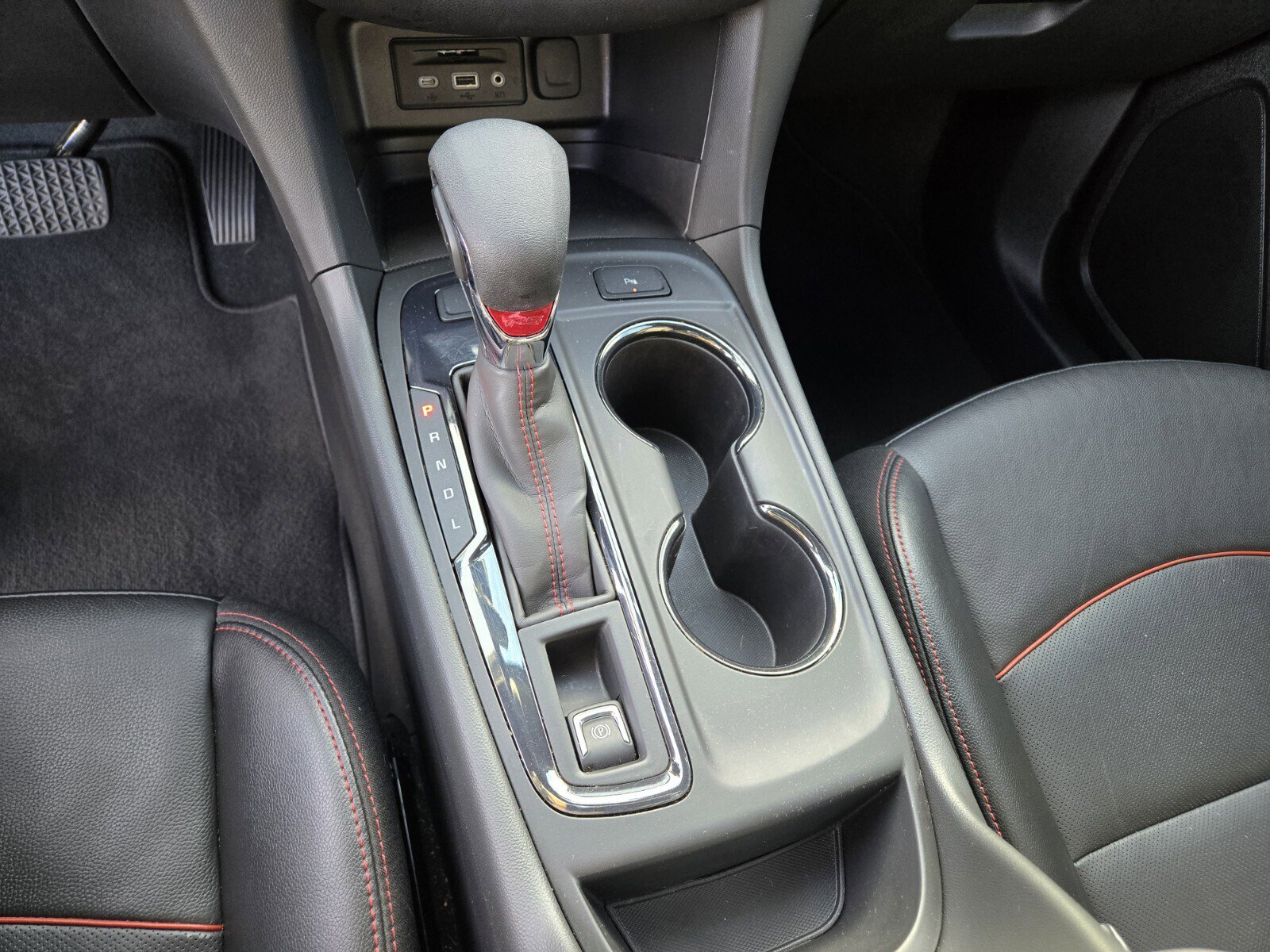 Used 2023 Chevrolet Equinox RS w/ RS Leather Package image 21