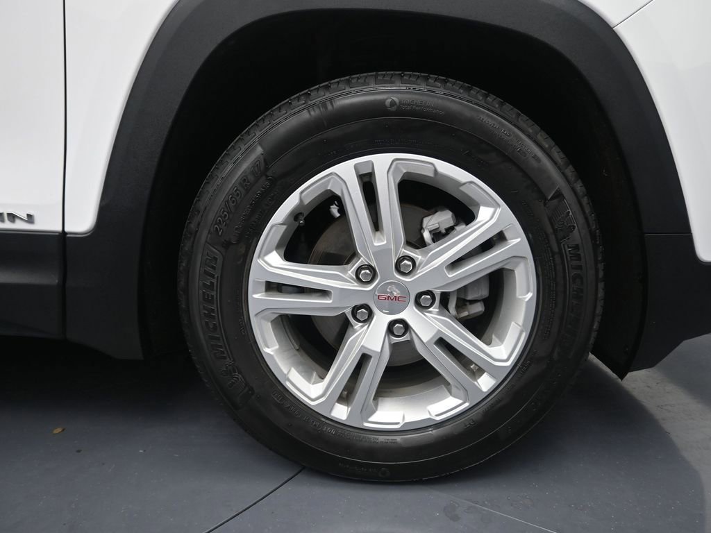 Used 2024 GMC Terrain SLE image 5