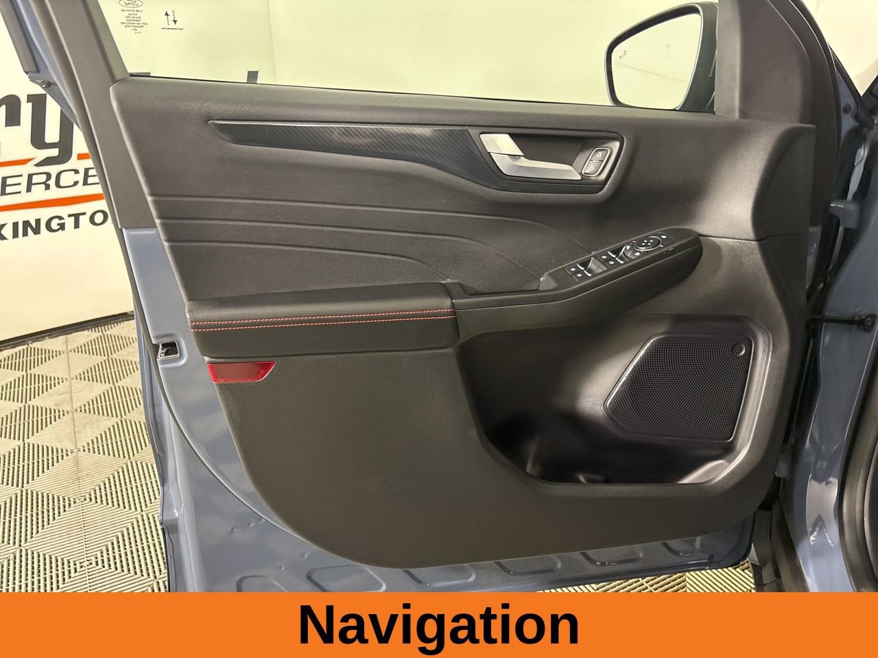 Used 2024 Ford Escape ST-Line w/ Tech Pack #1 AWD/4WD image 8