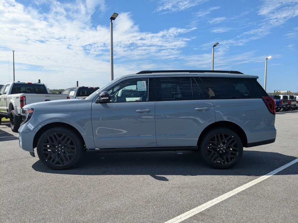 New 2027 Ford Expedition Platinum w/ Stealth Performance Package AWD/4WD image 7
