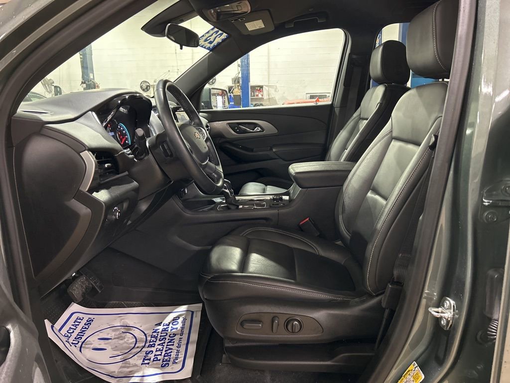 Used 2023 Chevrolet Traverse LT w/ LPO, Floor Liner Package image 17