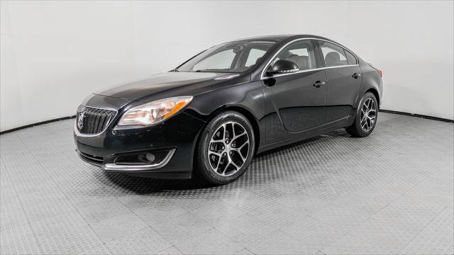 Used 2017 Buick Regal Sport Touring FWD image 2