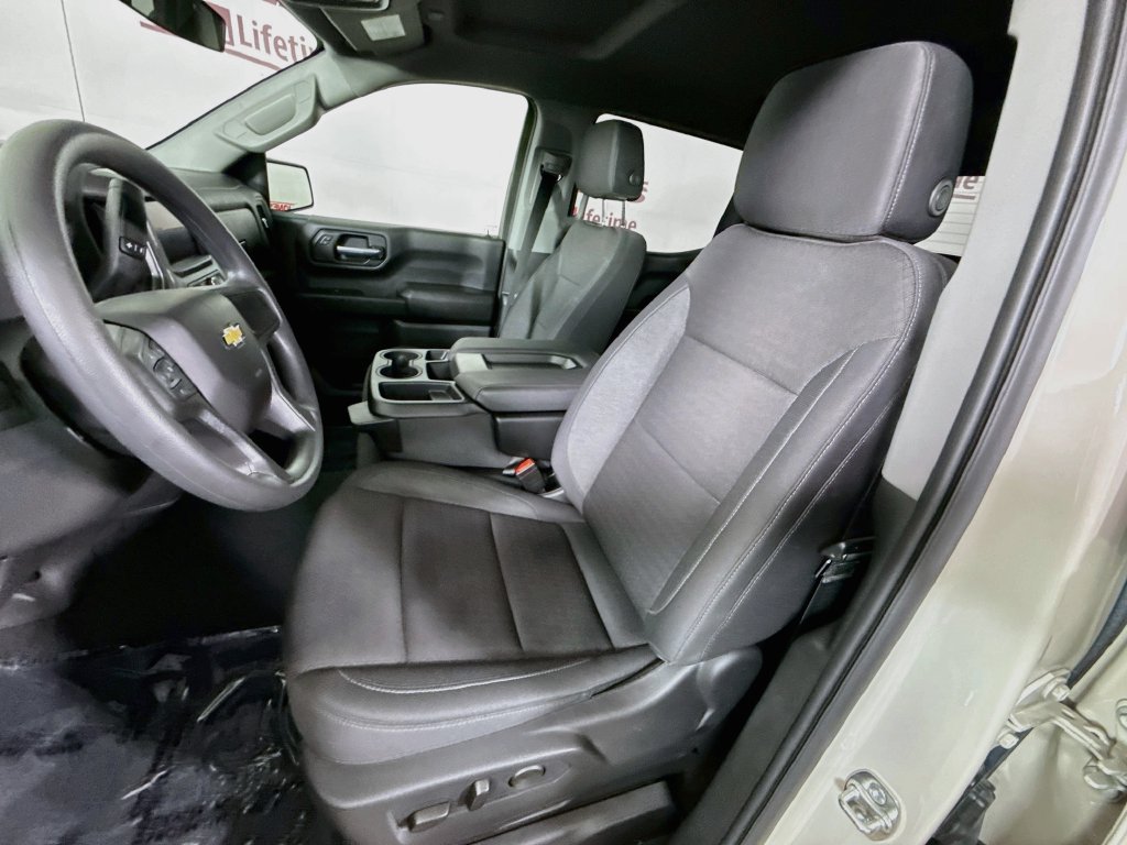 Used 2026 Chevrolet Silverado 1500 Custom w/ LPO, Dark Essentials Package AWD/4WD image 22