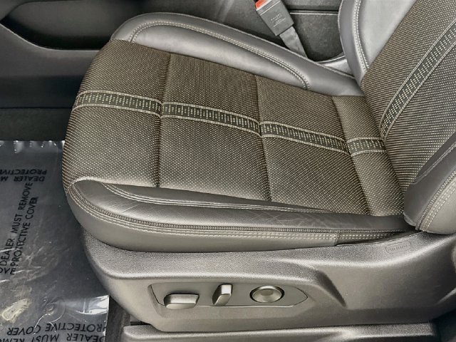 Used 2026 Chevrolet Tahoe High Country AWD/4WD image 20