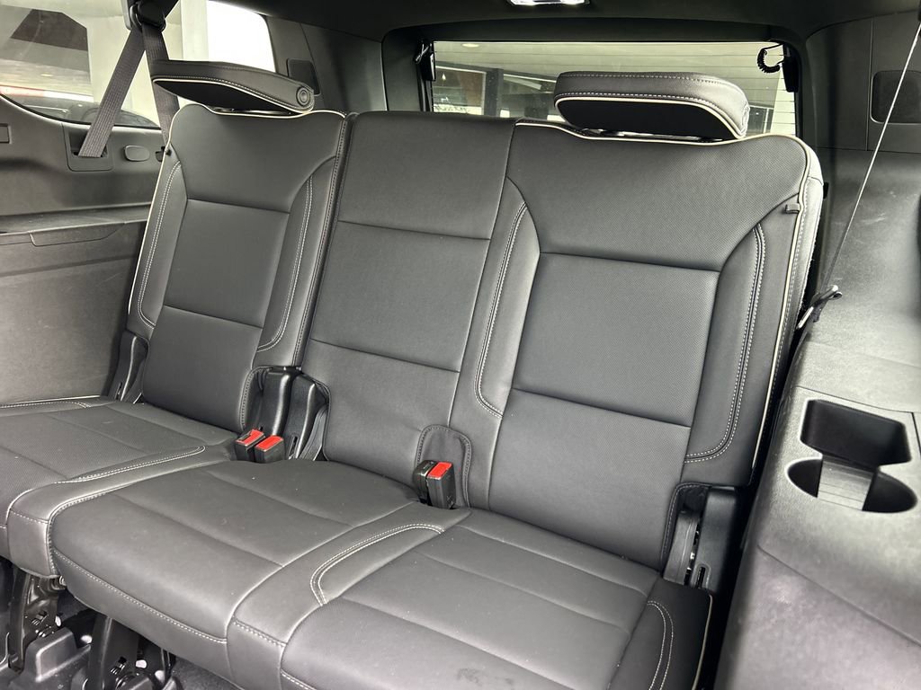 Certified 2024 GMC Yukon XL SLT w/ SLT Luxury Package image 19