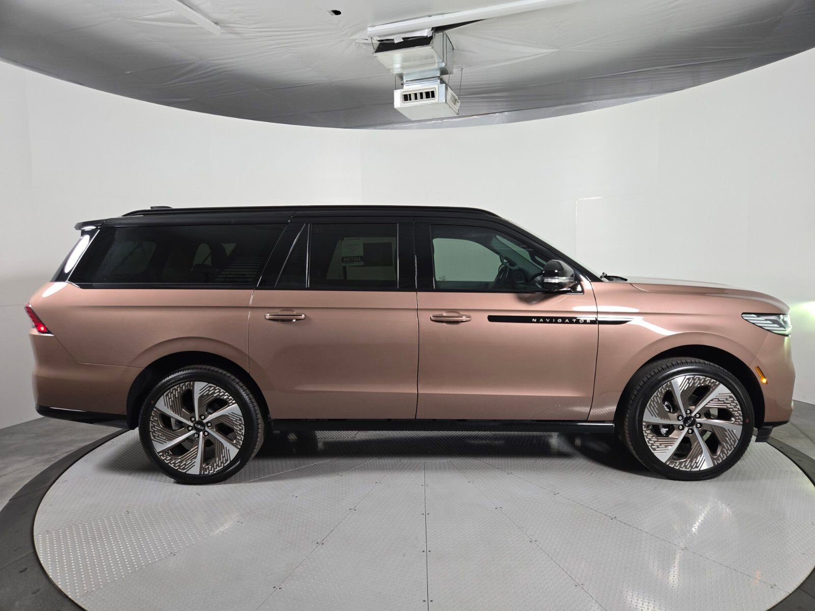 New 2026 Lincoln Navigator L Black Label w/ Black Label Special Edition image 3