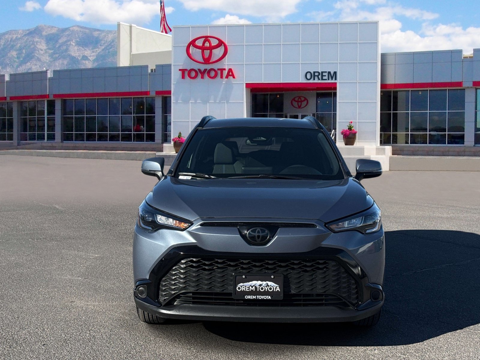 Used 2024 Toyota Corolla Cross AWD Hybrid video 2