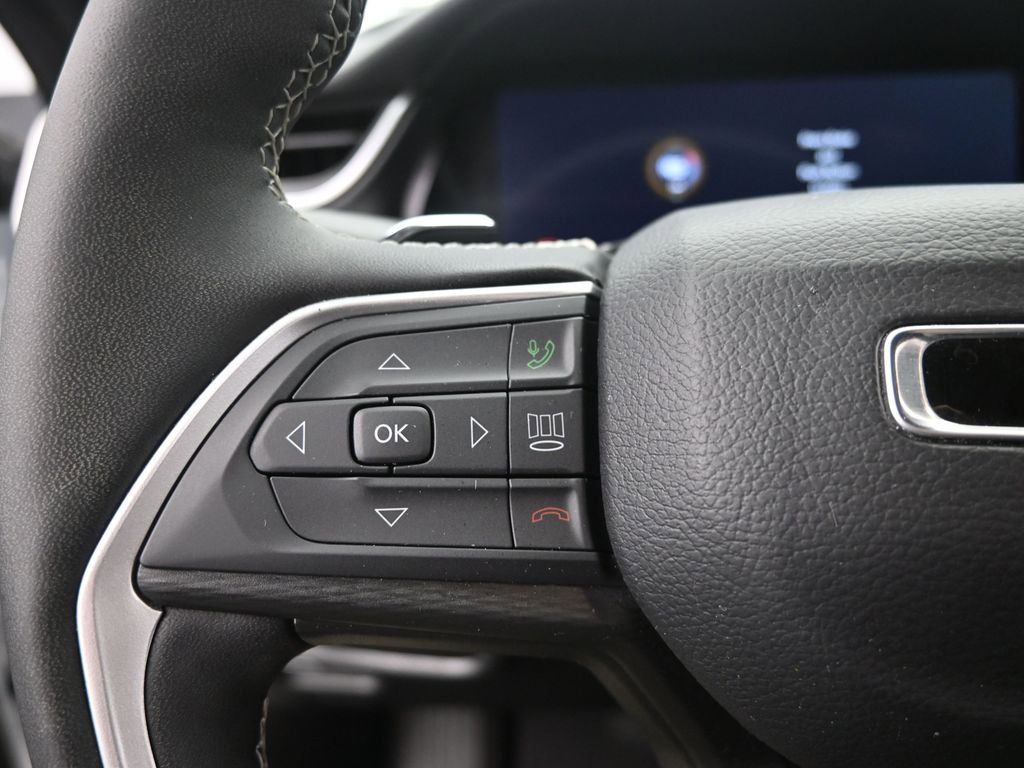 Used 2024 Jeep Grand Cherokee Laredo w/ Luxury Tech Group I image 30