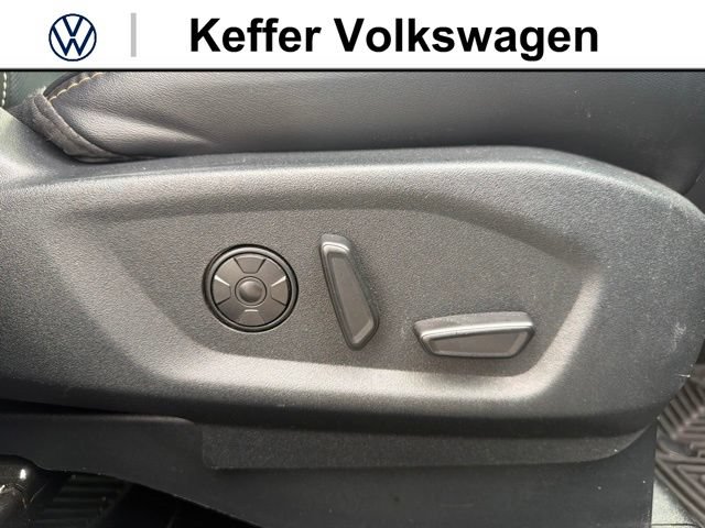 Used 2019 Ford Explorer Platinum AWD/4WD image 36