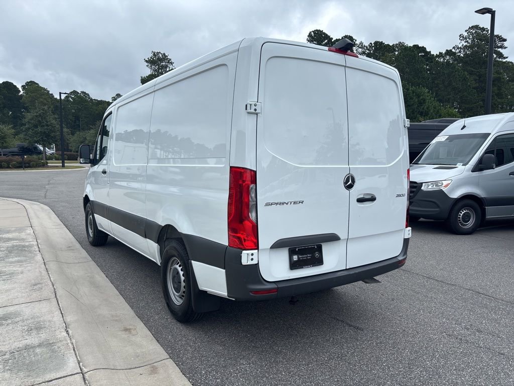 Used 2023 Mercedes-Benz Sprinter 144 Cargo image 5