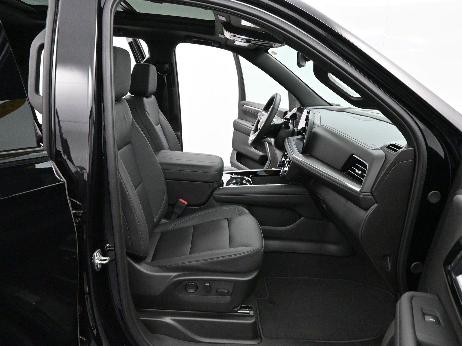 Used 2025 Chevrolet Tahoe Z71 w/ Z71 Off-Road Package image 36