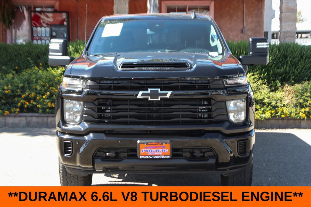 Used 2025 Chevrolet Silverado 2500 Custom w/ Custom Value Package AWD/4WD image 3
