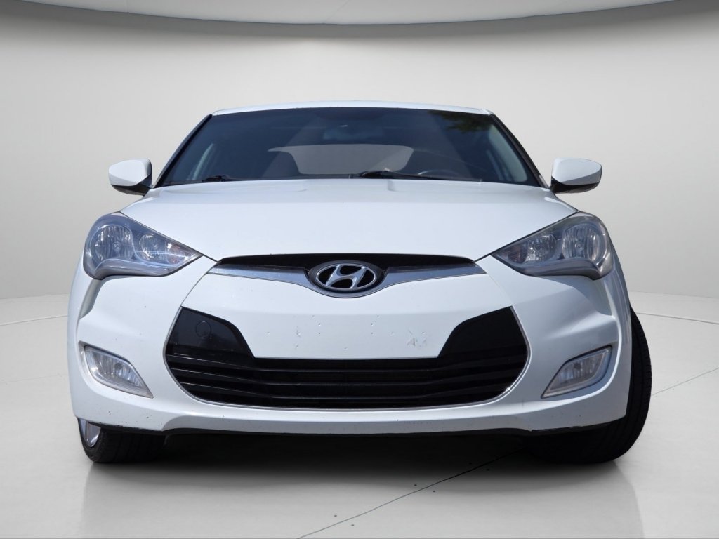 Used 2013 Hyundai Veloster w/ Tech Pkg FWD image 3
