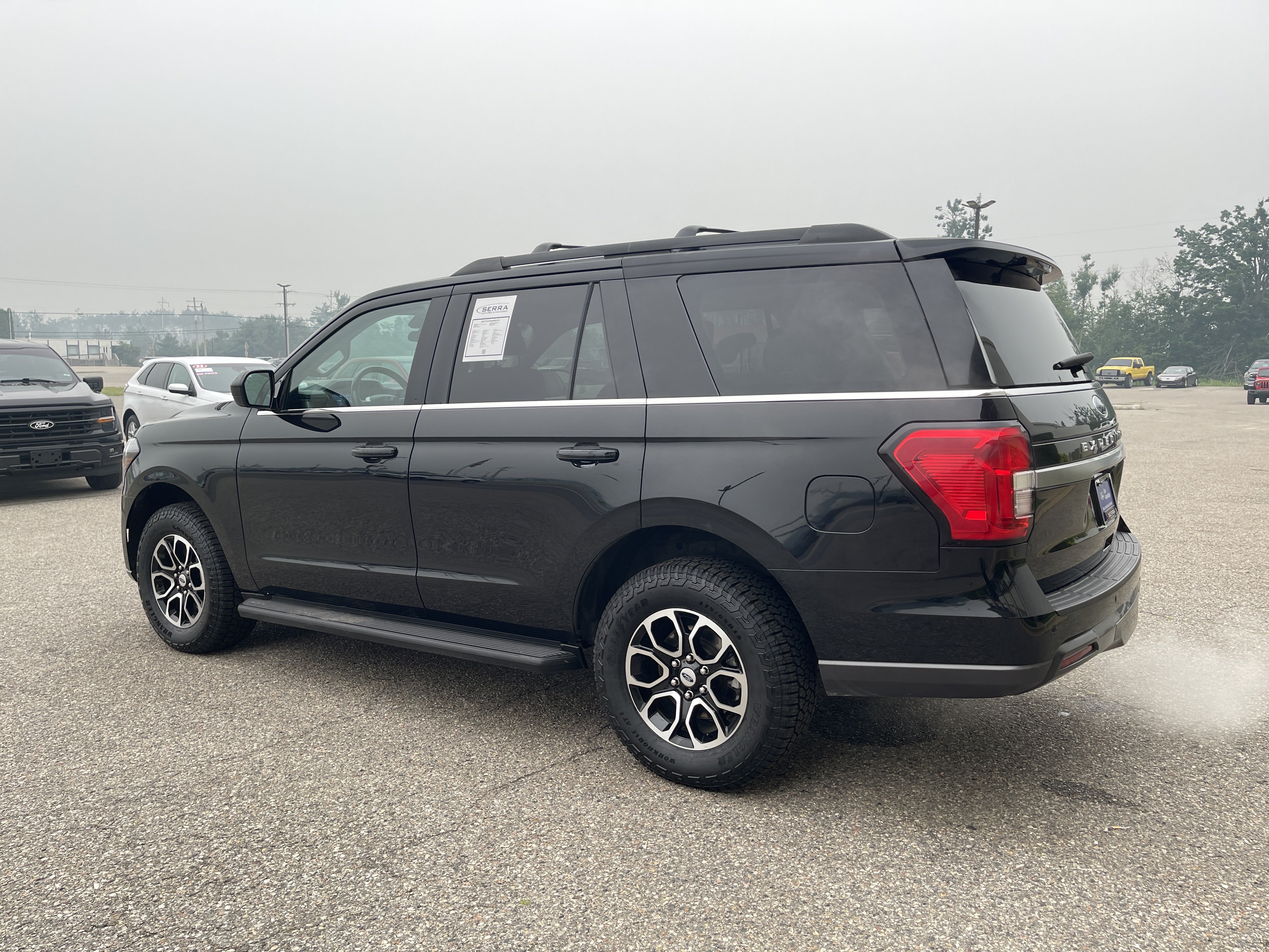 Used 2023 Ford Expedition XL AWD/4WD image 6