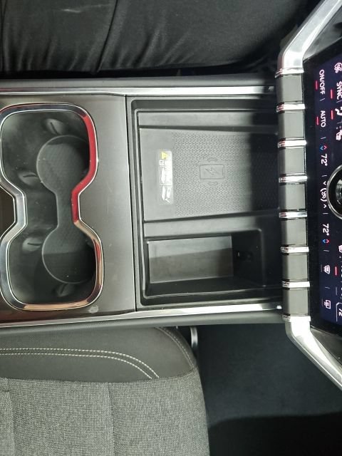 Used 2025 GMC Acadia Elevation FWD image 24