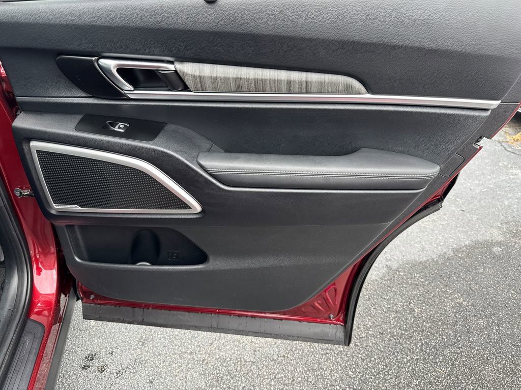 Used 2023 Kia Telluride EX image 16