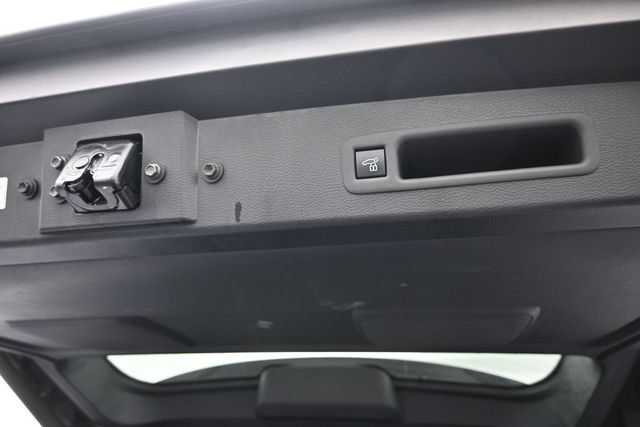 Certified 2026 Toyota Sienna XLE AWD/4WD image 19