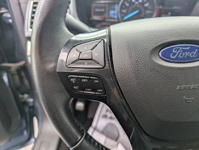 Used 2018 Ford Explorer XLT w/ Equipment Group 202A AWD/4WD image 18