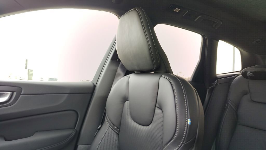 New 2026 Volvo XC60 B5 Ultra w/ Protection Package Premier image 25