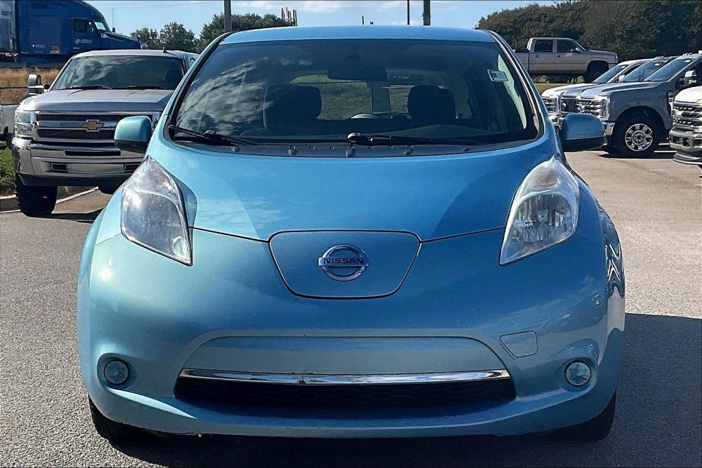 Used 2015 Nissan Leaf S w/ Charge Package FWD image 2