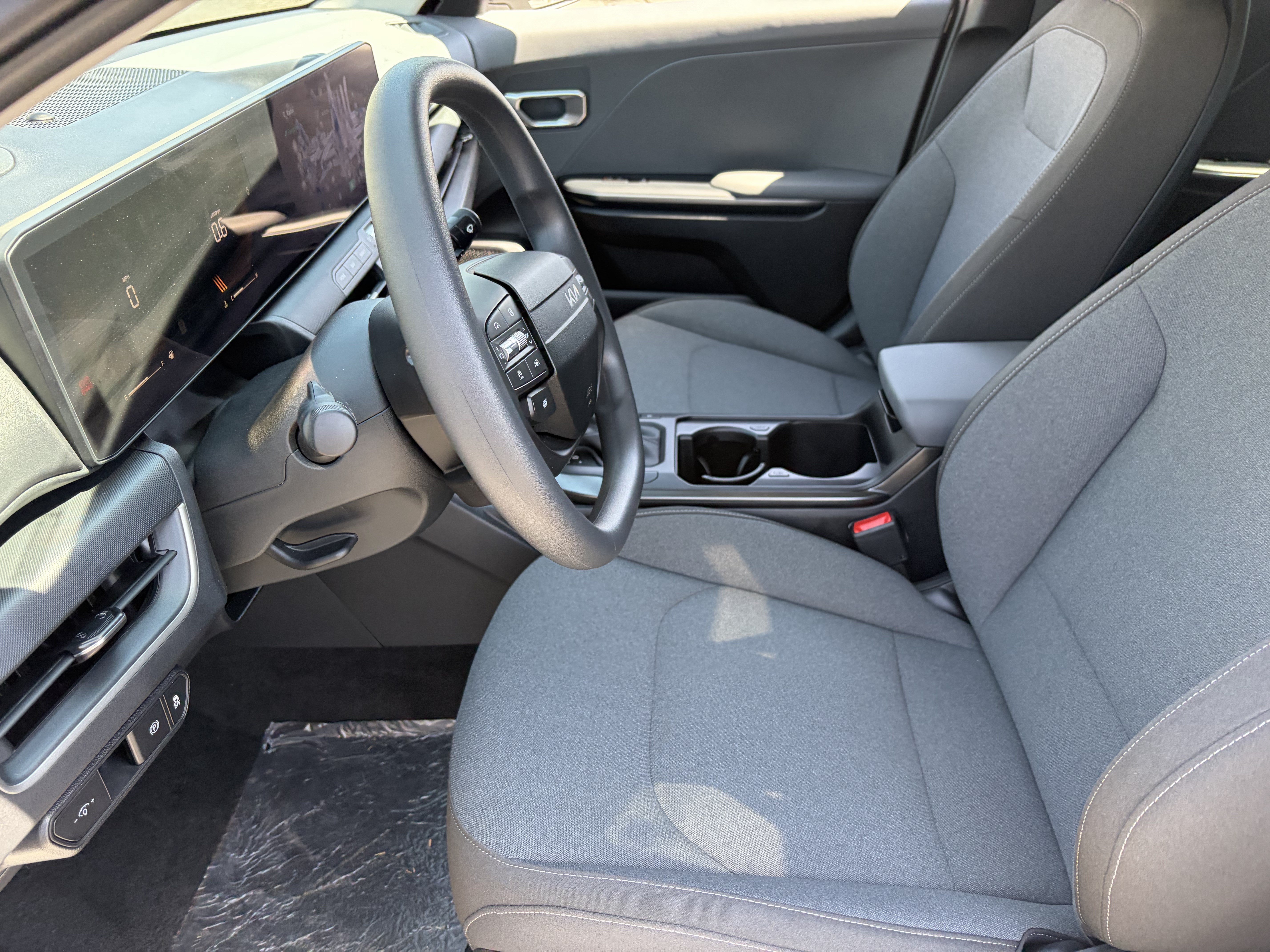 New 2026 Kia K4 FWD image 17
