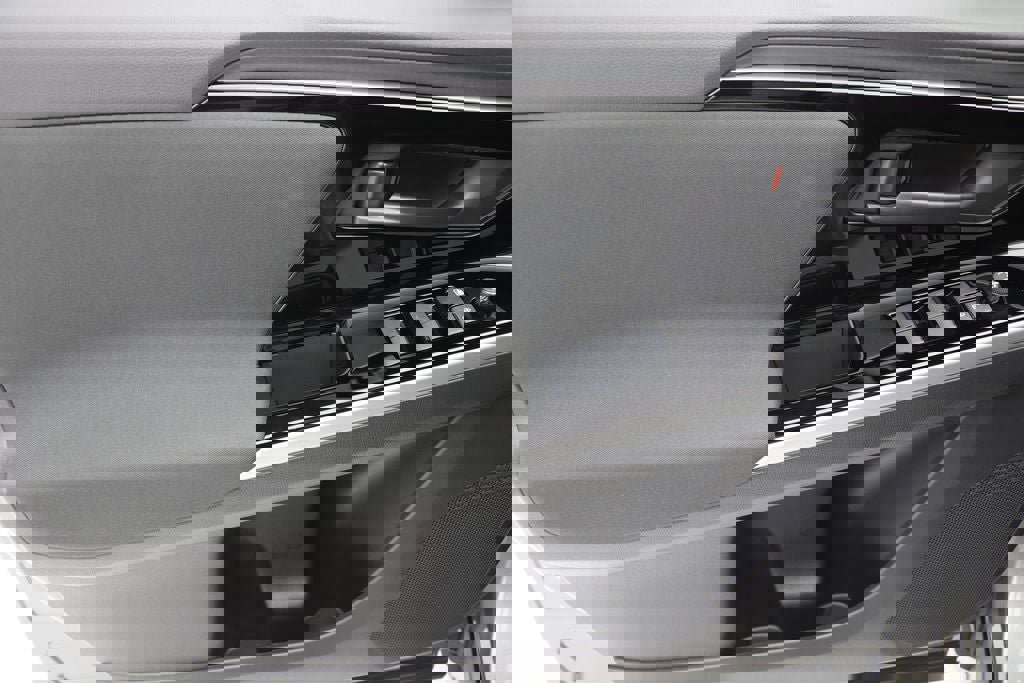 Used 2024 Subaru Solterra Premium image 14