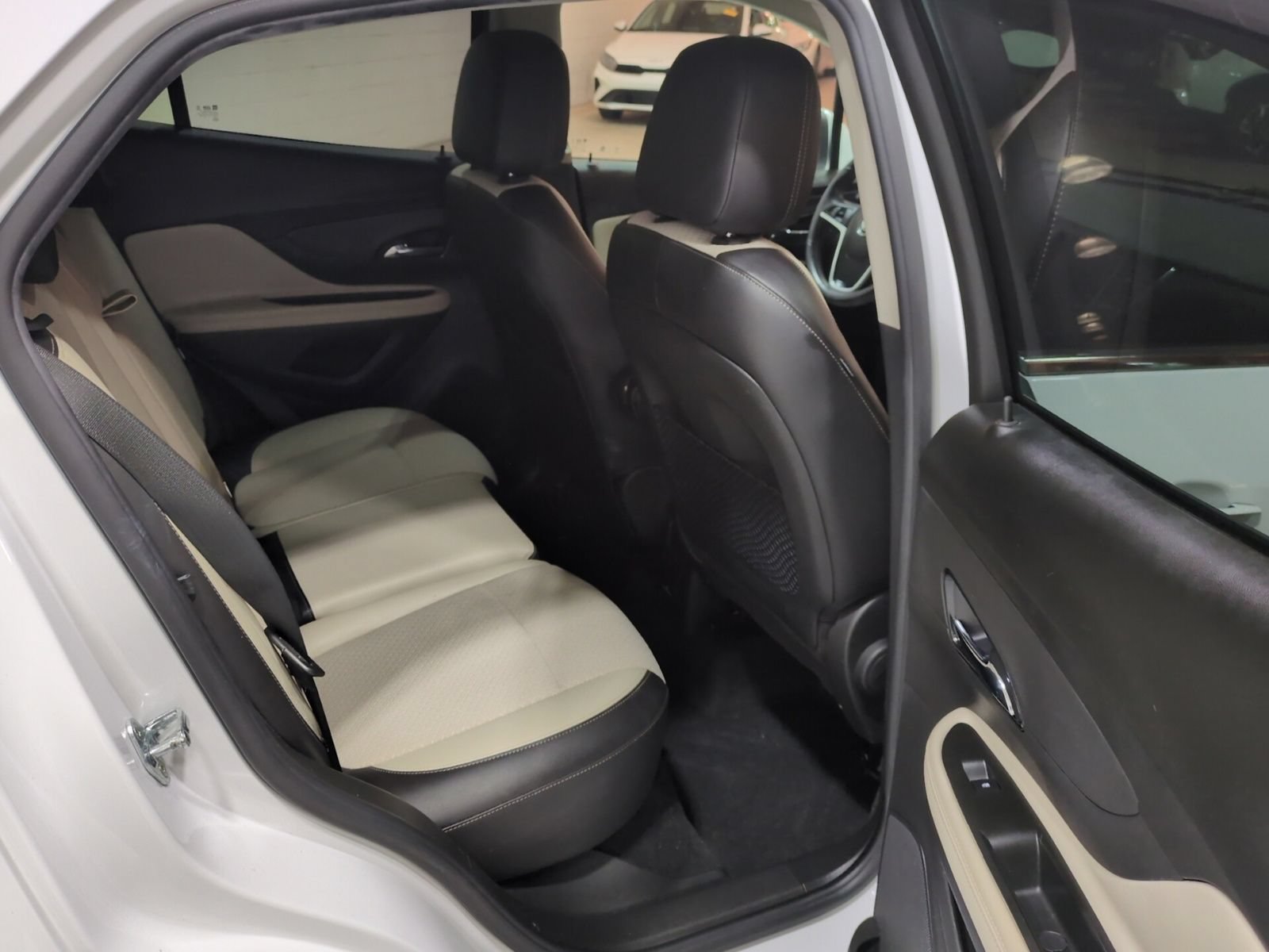 Used 2021 Buick Encore Preferred w/ Safety Package II FWD image 11