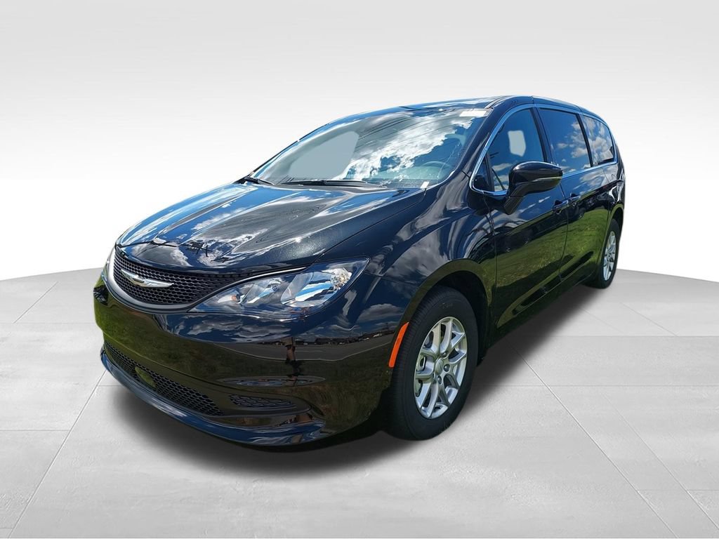 New 2027 Chrysler Pacifica LX FWD image 4