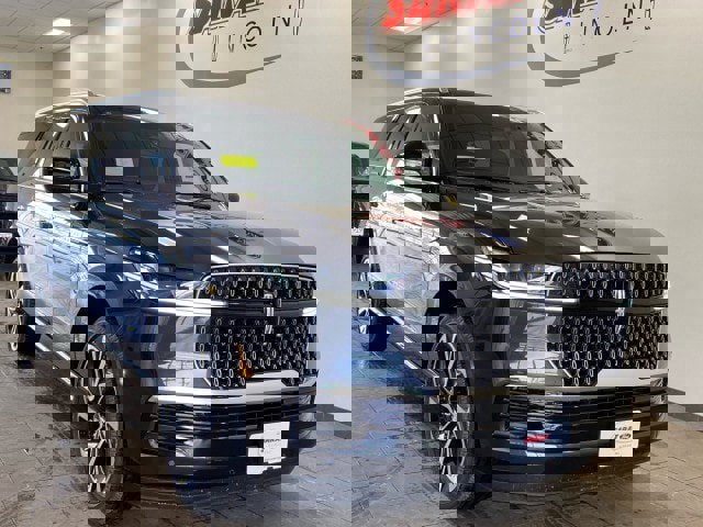 New 2026 Lincoln Navigator L Reserve image 9