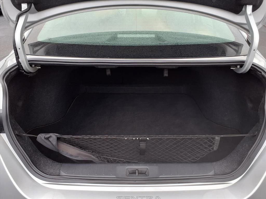 Used 2022 Nissan Sentra SV w/ Trunk Package image 25